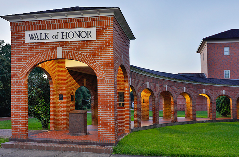 UL Lafayette Walk of Honor entrance